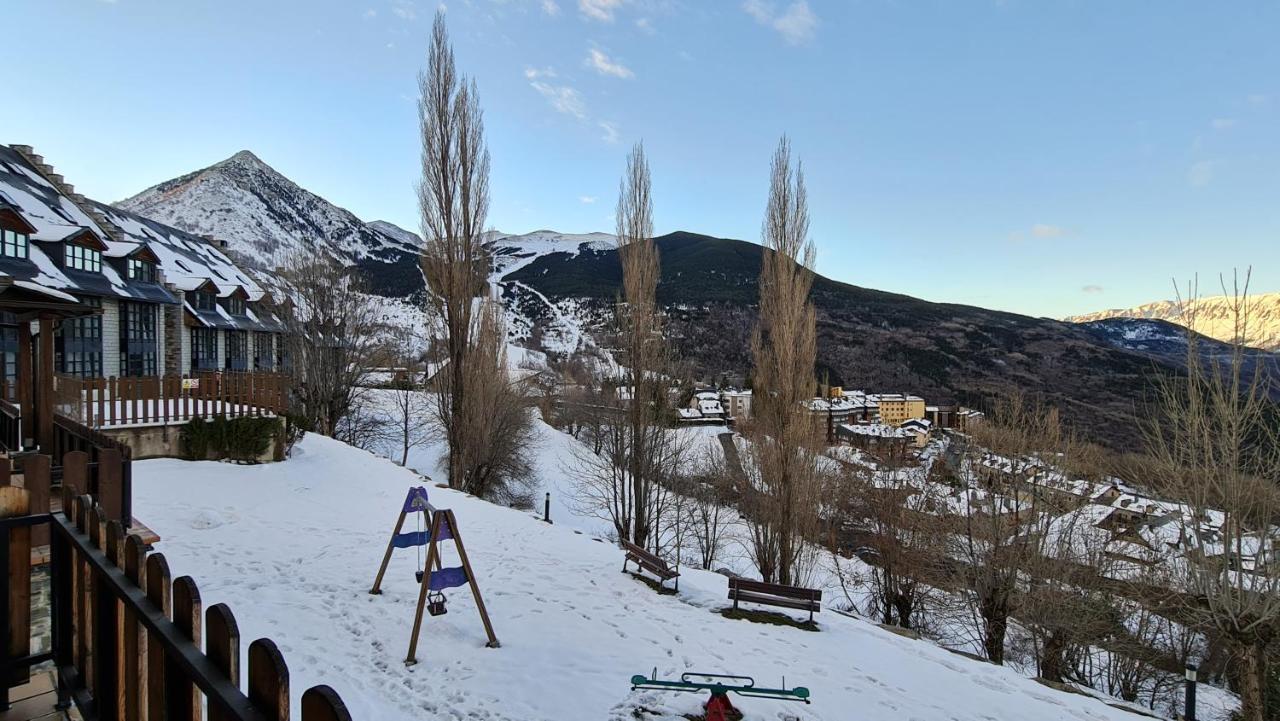 Apartmán Tuhogarencerler Taquilla Parking En Pistas Exteriér fotografie