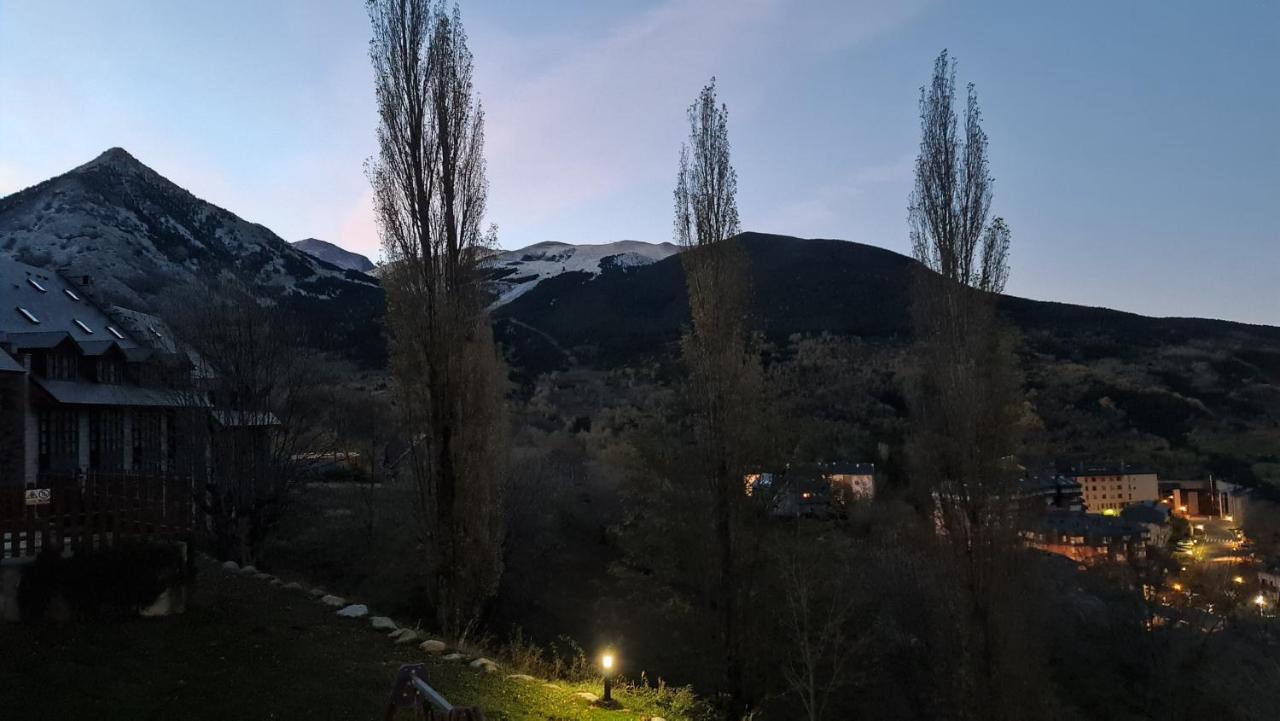Apartmán Tuhogarencerler Taquilla Parking En Pistas Exteriér fotografie
